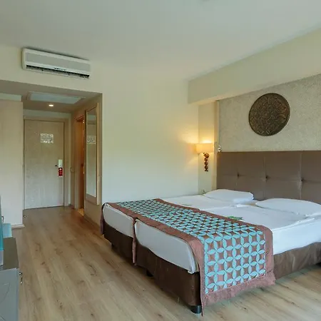 Lago Hotel Hotel 5*