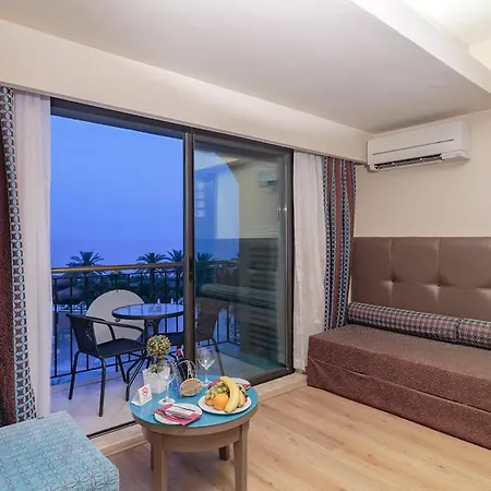 Lago Hotel 5*