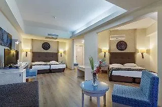 Lago Hotel 5*