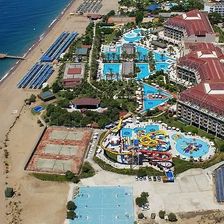 Lago Hotel Side